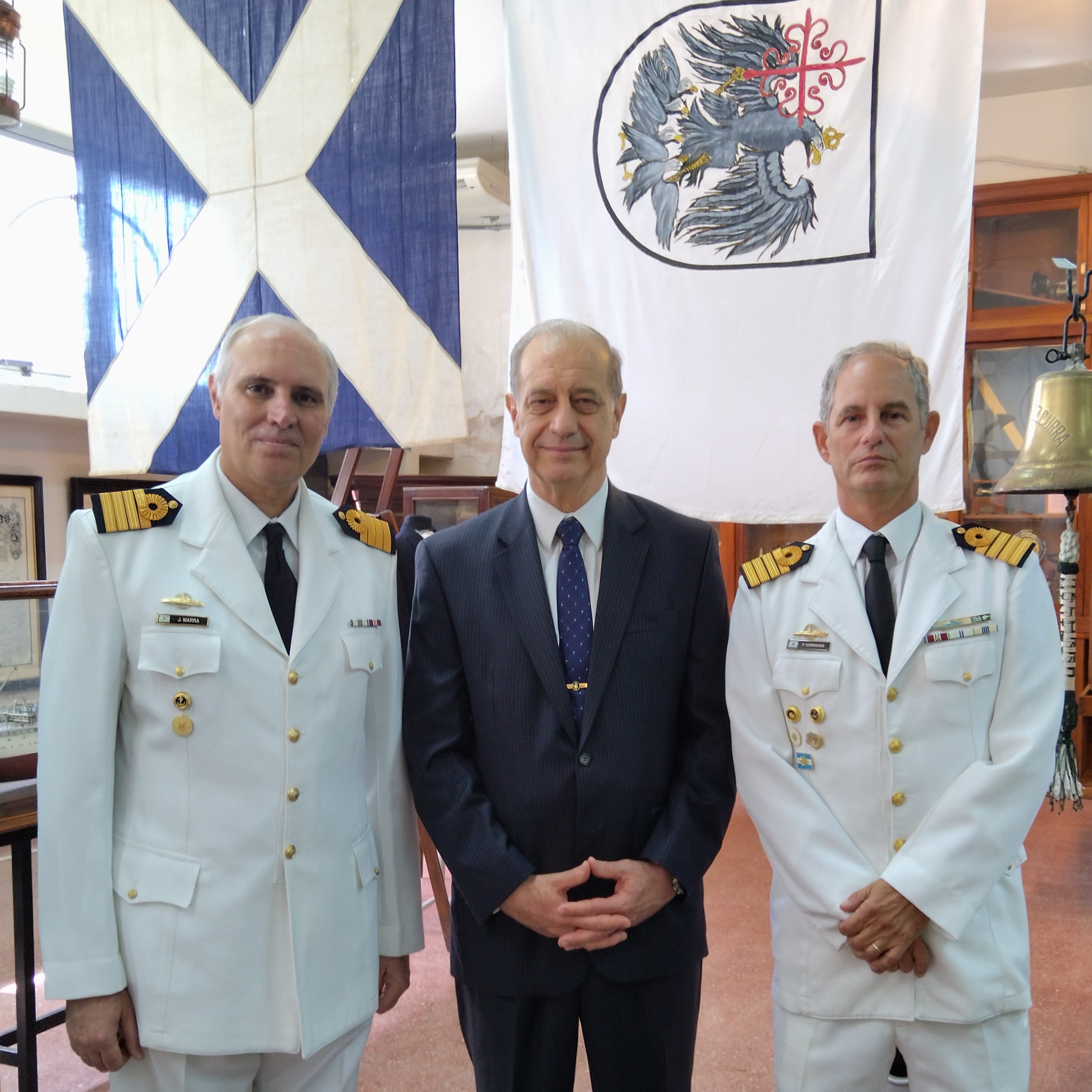 foto cn marra con el decano cl bazan y el nuevo director 
